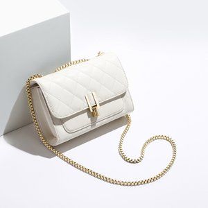 White women's shoulder bag wallet
